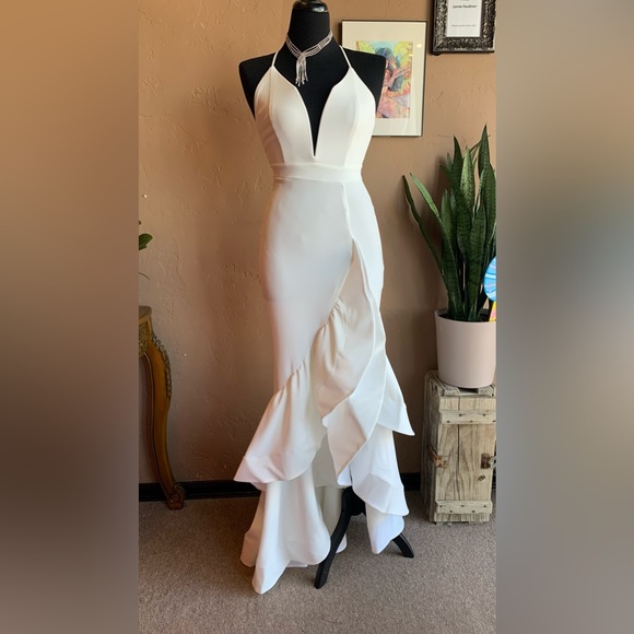 White Formal Ruffle Layered Floor Length Body Control Dress NWT - Picture 3 of 8